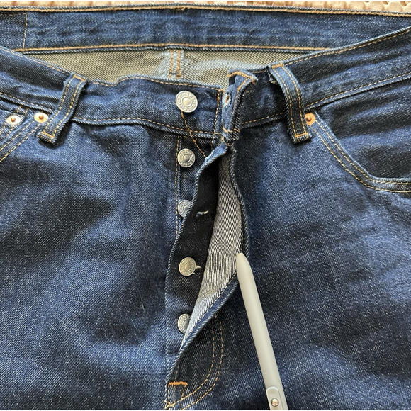 Levi's 501 Original Straight Fit Jeans Button Fly Dark Wash Size 36x30 - Picture 7 of 7
